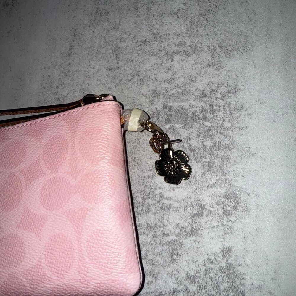 Powder Pink Coach wristlet - Picture 5 of 6